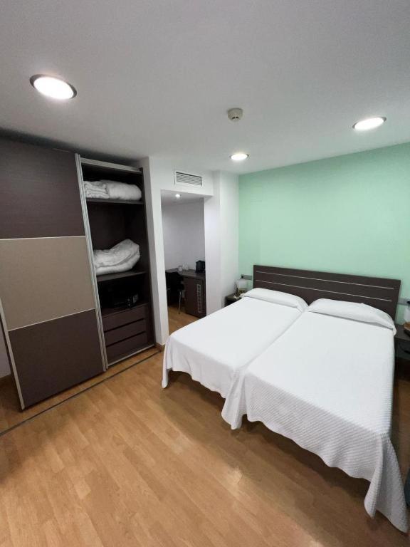 Roca-mar Hotel 3*